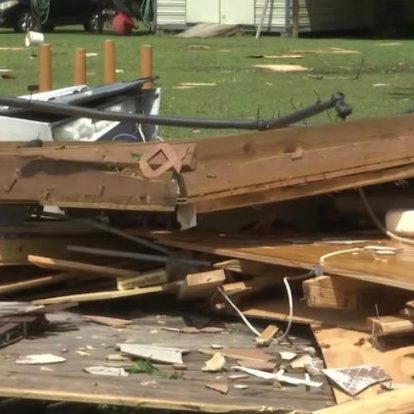 Tornado touches down in Alabama and Missippi