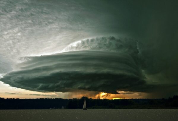 forward-5009989_1280 Florida tornado